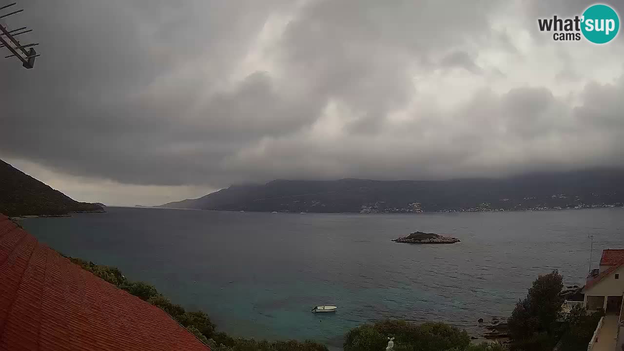 Korčula spletna kamera v živo – Tri Žala pogled na Pelješac