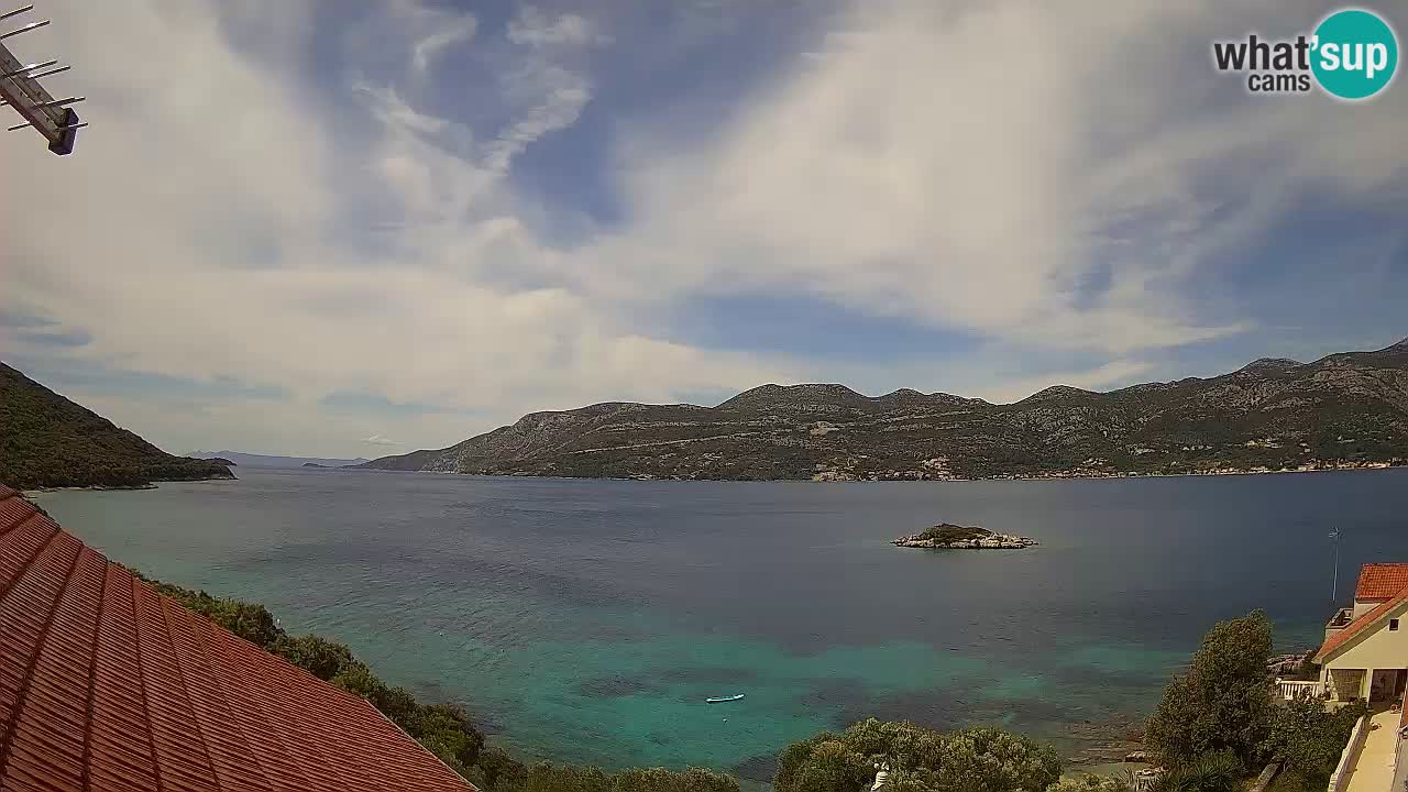 Korčula spletna kamera v živo – Tri Žala pogled na Pelješac