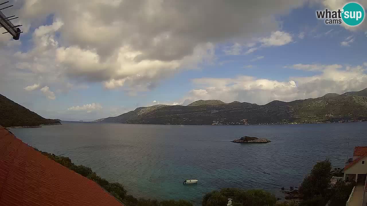 Korčula spletna kamera v živo – Tri Žala pogled na Pelješac