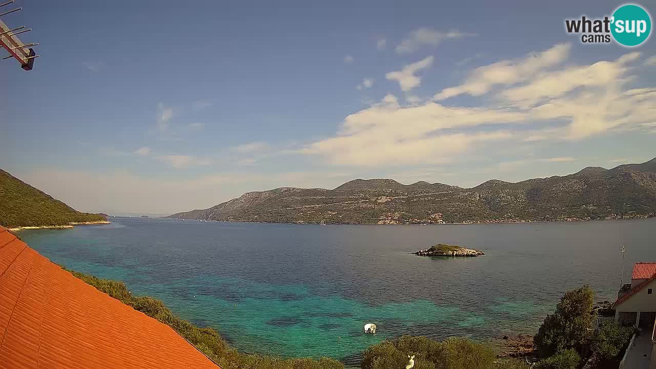 Korčula spletna kamera v živo – Tri Žala pogled na Pelješac