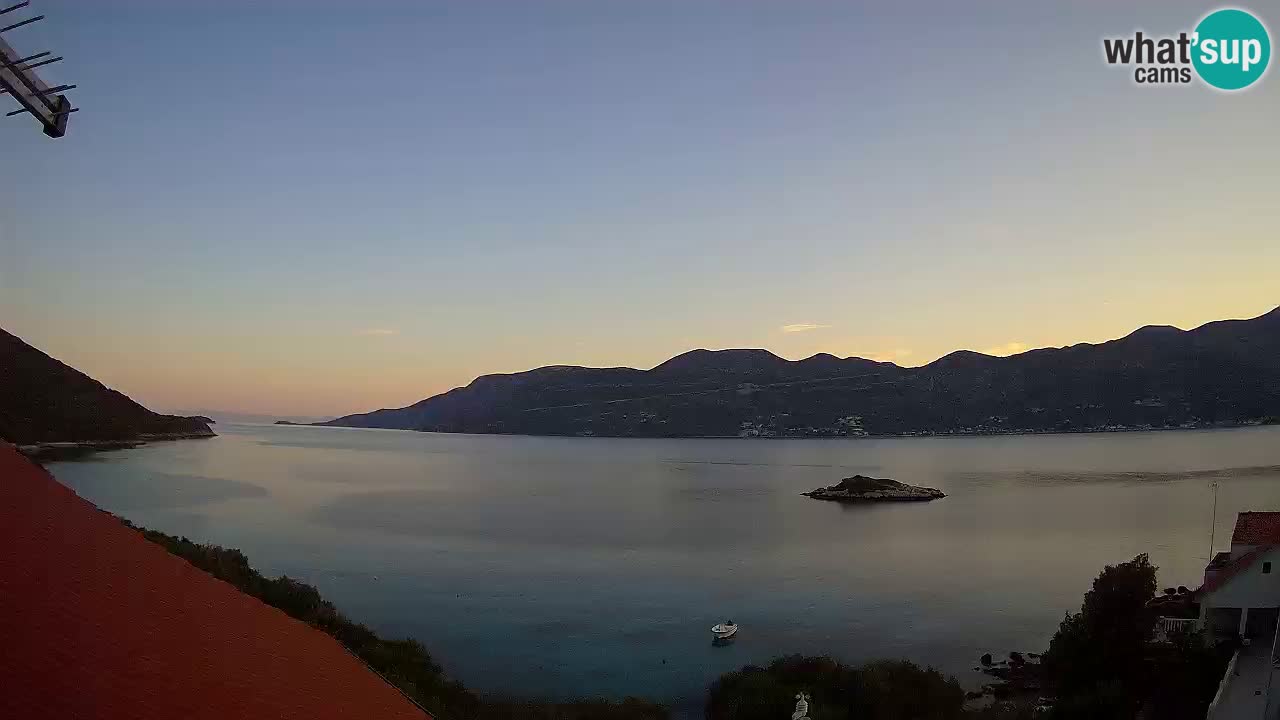 Live Korčula webcam – Tri Žala
