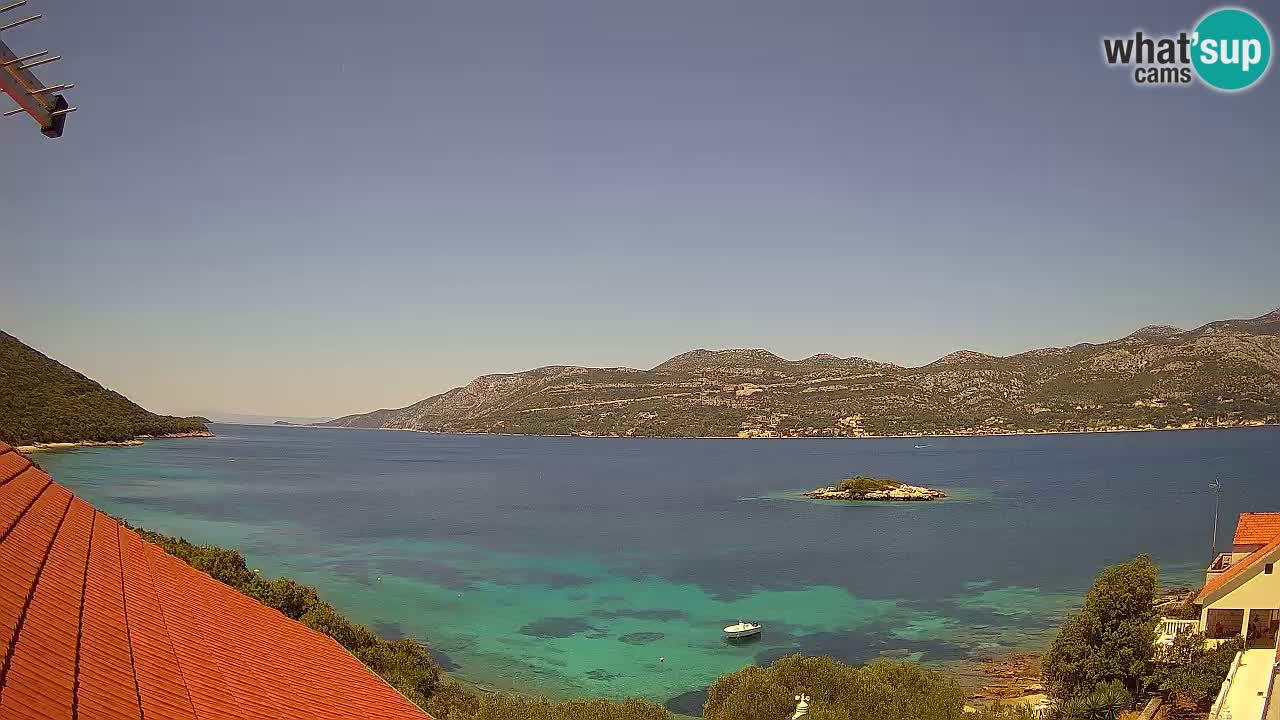 Korčula spletna kamera v živo – Tri Žala pogled na Pelješac