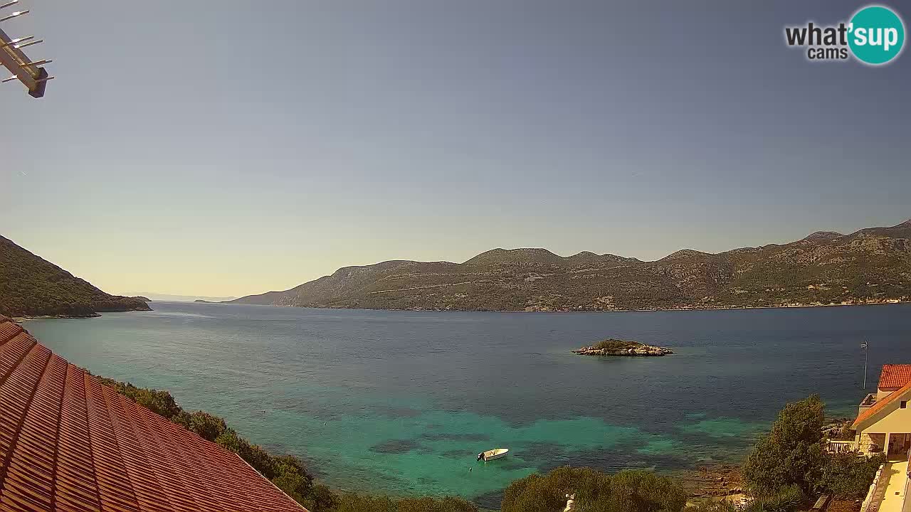 Korčula spletna kamera v živo – Tri Žala pogled na Pelješac