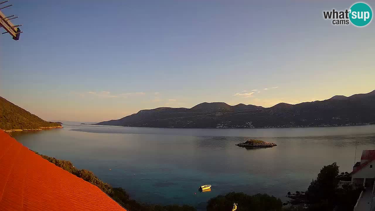 Live Korčula webcam – Tri Žala