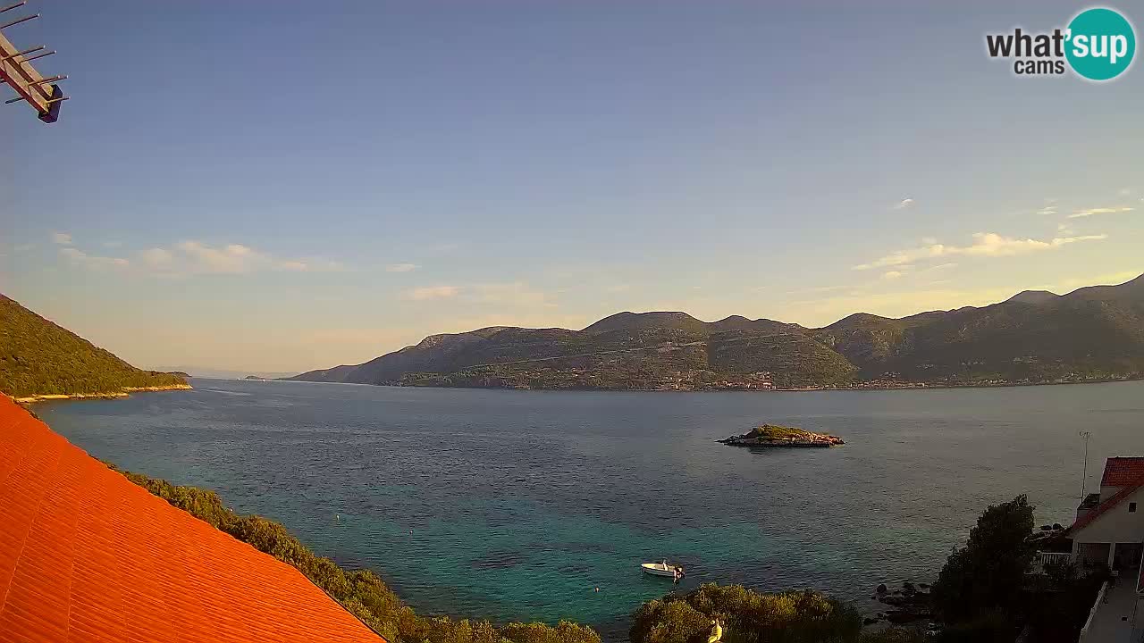 Korčula spletna kamera v živo – Tri Žala pogled na Pelješac