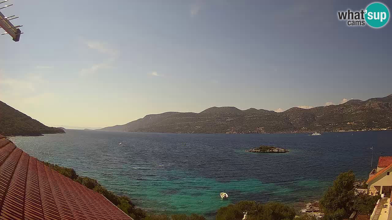 Korčula spletna kamera v živo – Tri Žala pogled na Pelješac