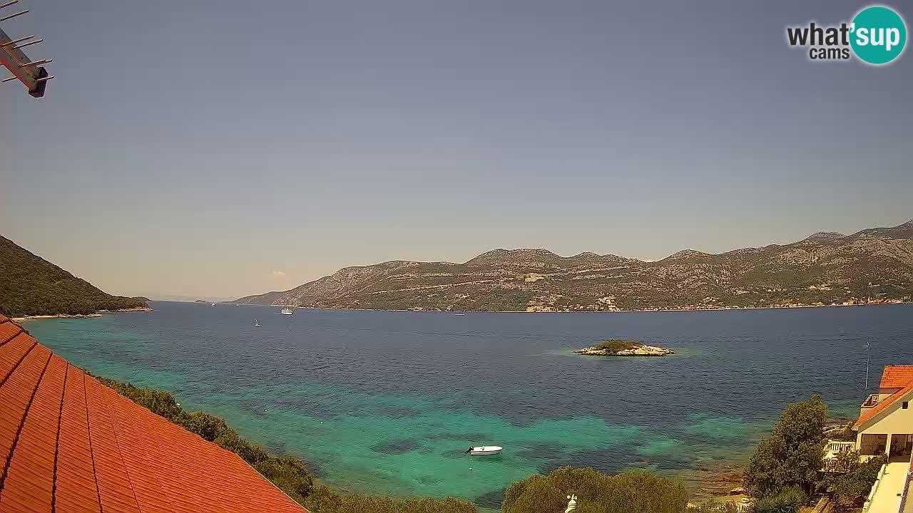 Korčula spletna kamera v živo – Tri Žala pogled na Pelješac