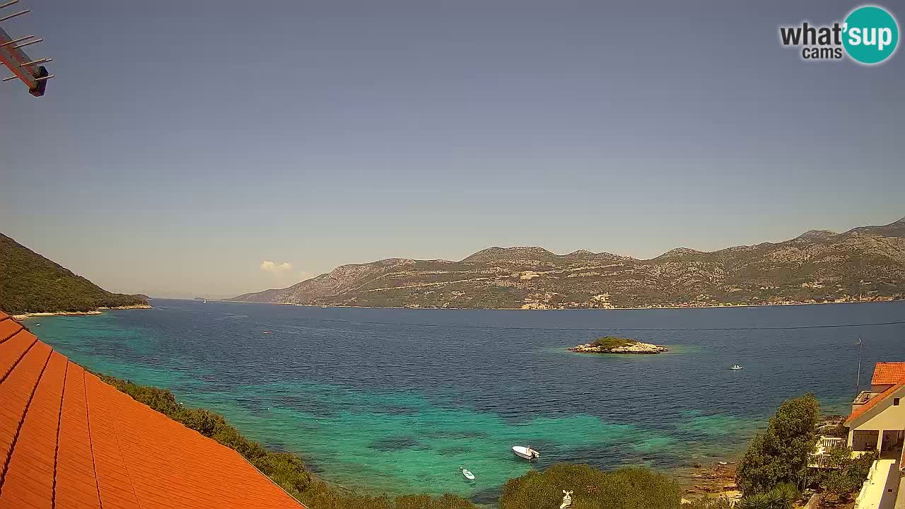 Korčula spletna kamera v živo – Tri Žala pogled na Pelješac