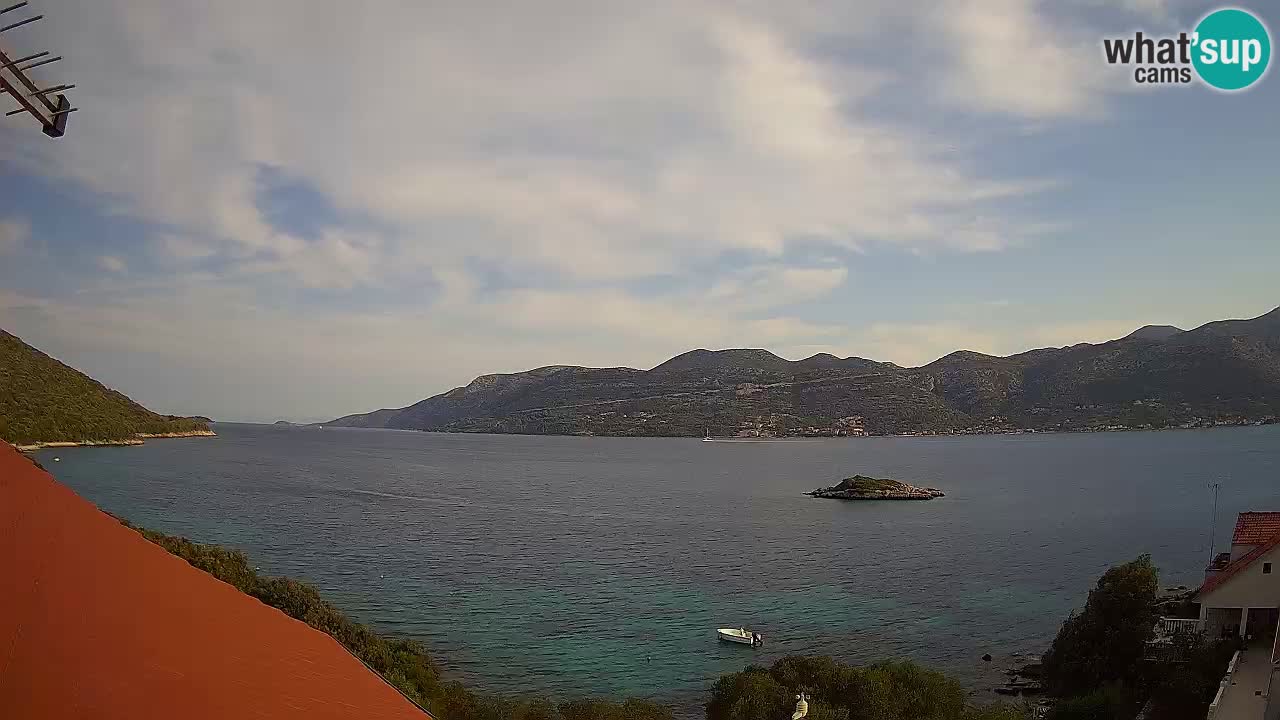 Korčula spletna kamera v živo – Tri Žala pogled na Pelješac