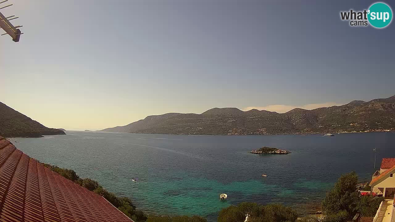 Korčula spletna kamera v živo – Tri Žala pogled na Pelješac