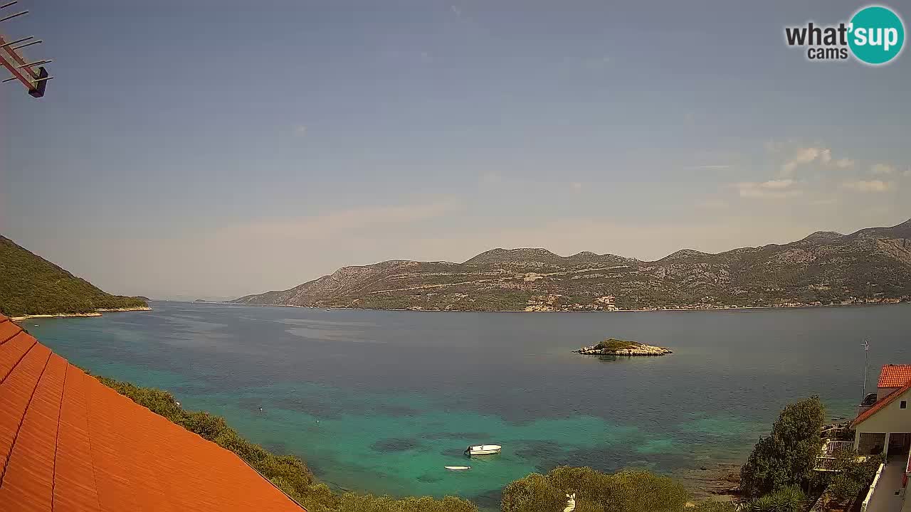 Korčula spletna kamera v živo – Tri Žala pogled na Pelješac