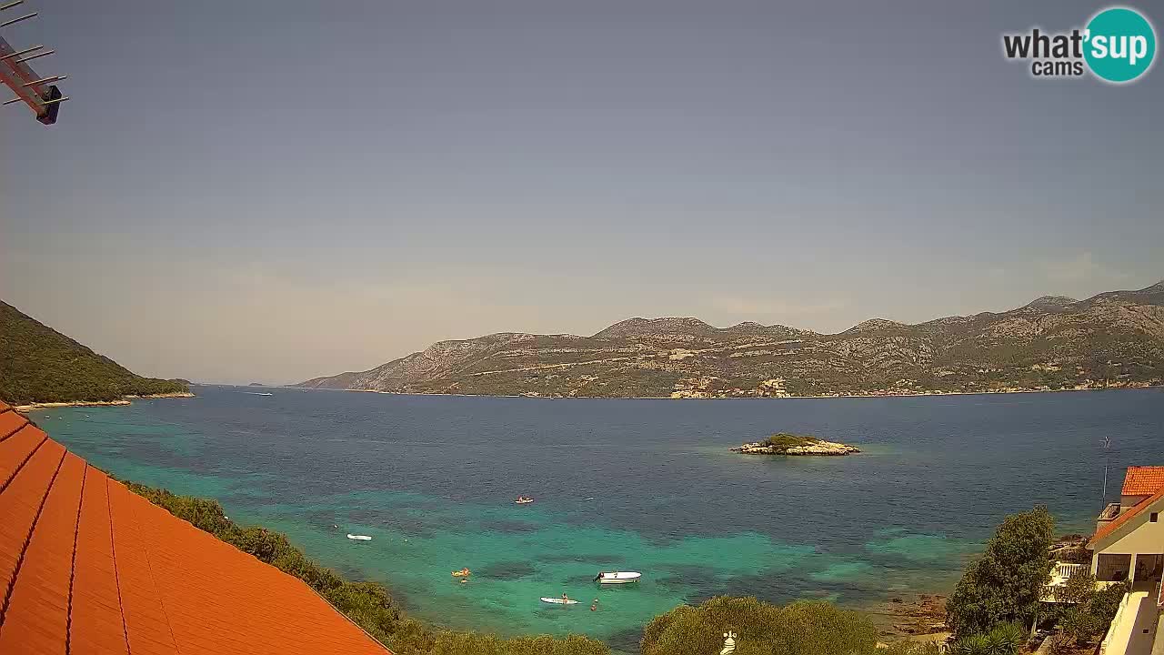 Korčula spletna kamera v živo – Tri Žala pogled na Pelješac
