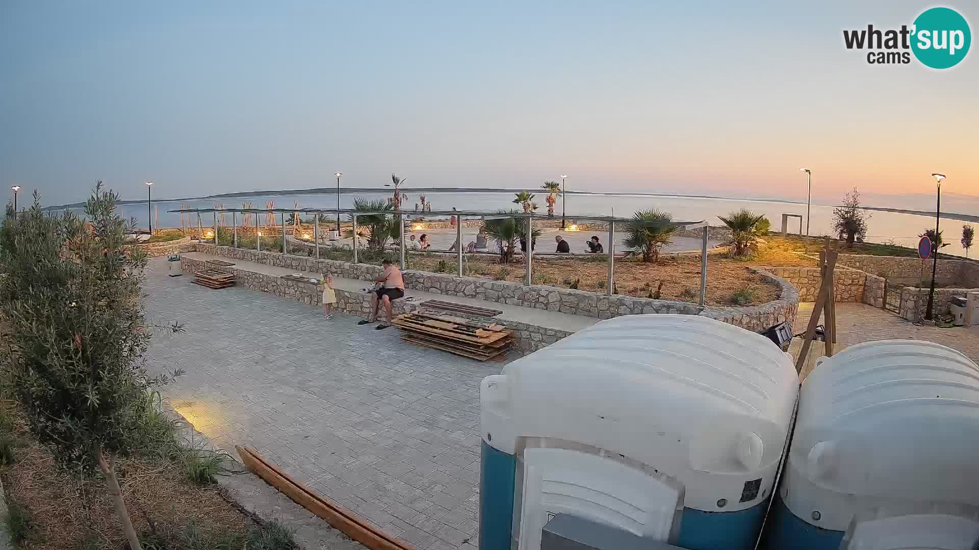 Web kamera Mandre – Ljetna pozornica Velika điga | Otok Pag