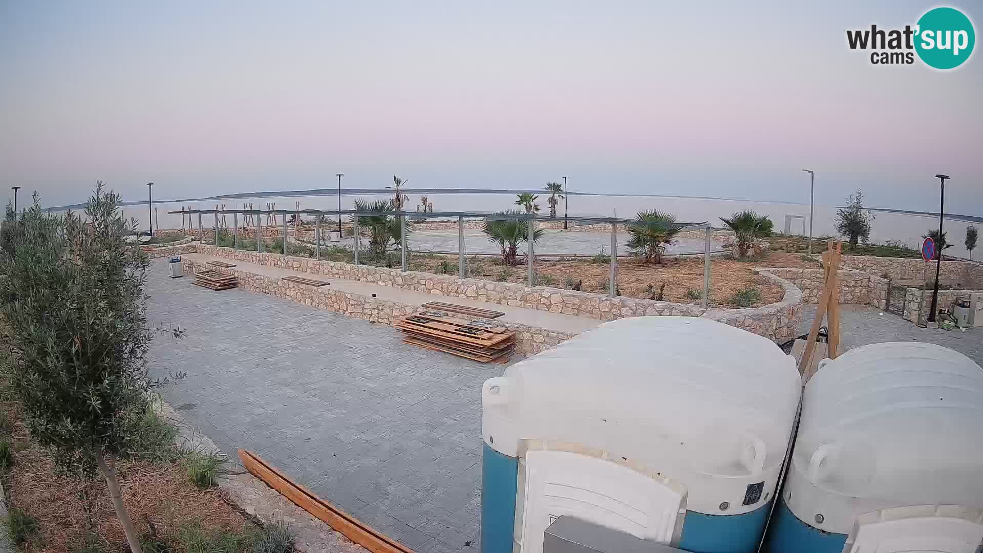 Mandre Summer Stage Webcam – Velika điga | Pag Island