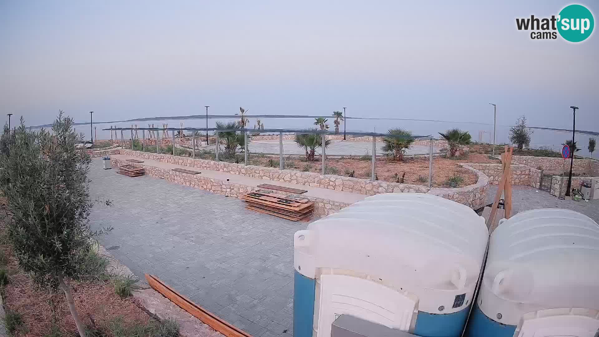 Mandre Summer Stage Webcam – Velika điga | Pag Island