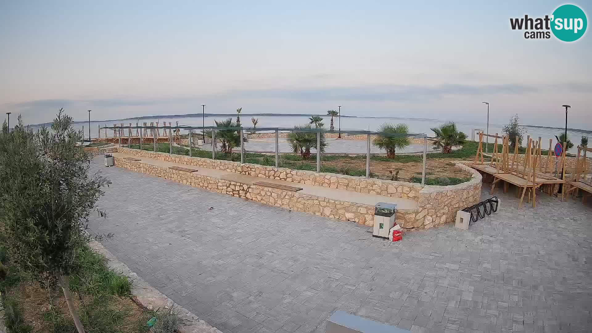 Web kamera Mandre – Ljetna pozornica Velika điga | Otok Pag