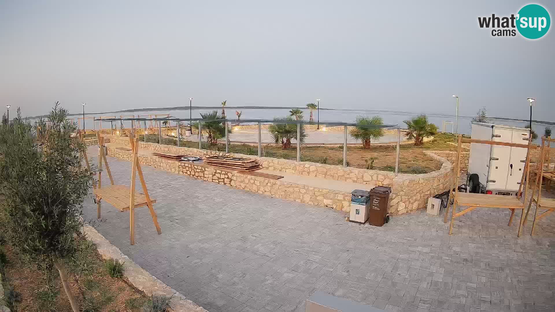 Web kamera Mandre – Ljetna pozornica Velika điga | Otok Pag