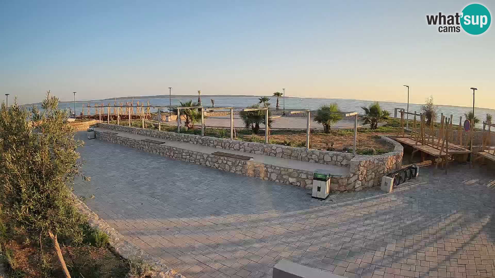 Web kamera Mandre – Ljetna pozornica Velika điga | Otok Pag