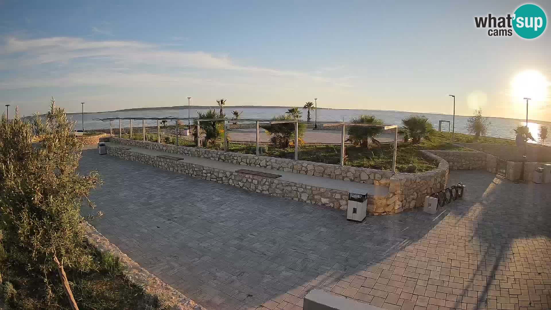 Web kamera Mandre – Ljetna pozornica Velika điga | Otok Pag