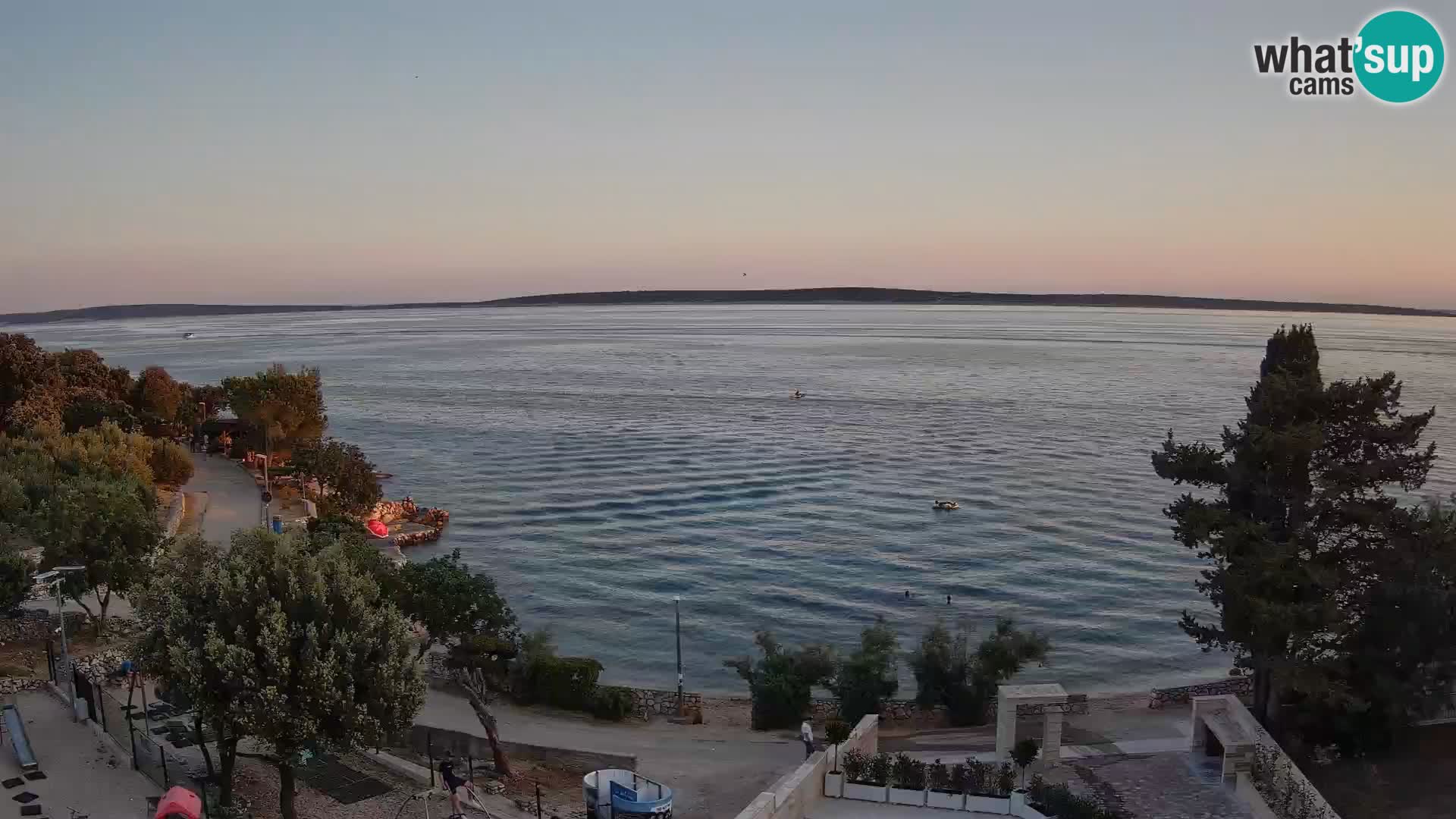 Spletna kamera Plaža Male Mandre – Pogled v živo z otoka Pag