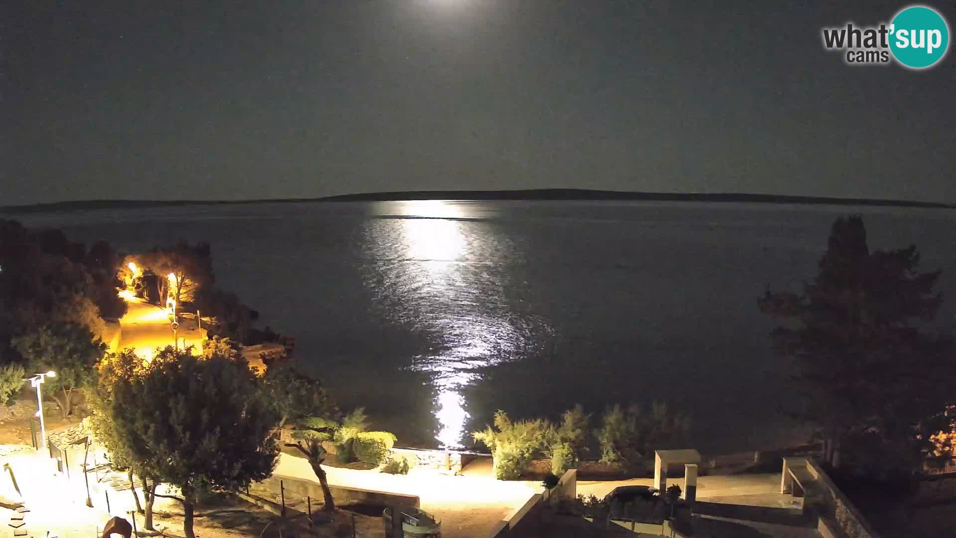 Spletna kamera Plaža Male Mandre – Pogled v živo z otoka Pag