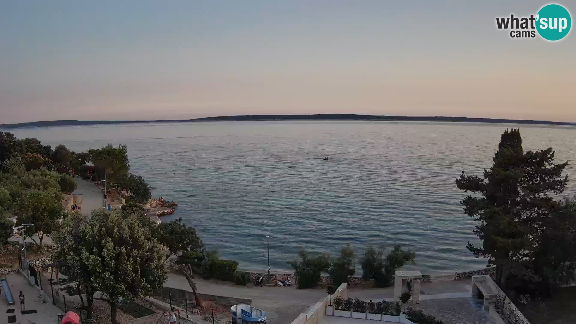 Spletna kamera Plaža Male Mandre – Pogled v živo z otoka Pag