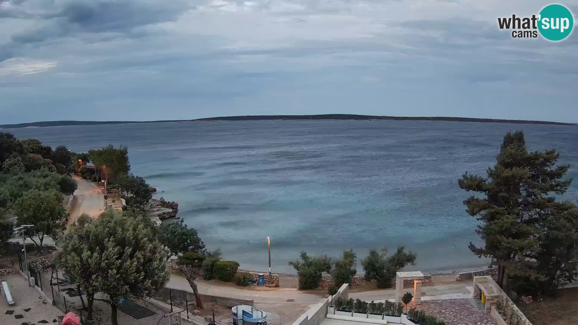 Spletna kamera Plaža Male Mandre – Pogled v živo z otoka Pag