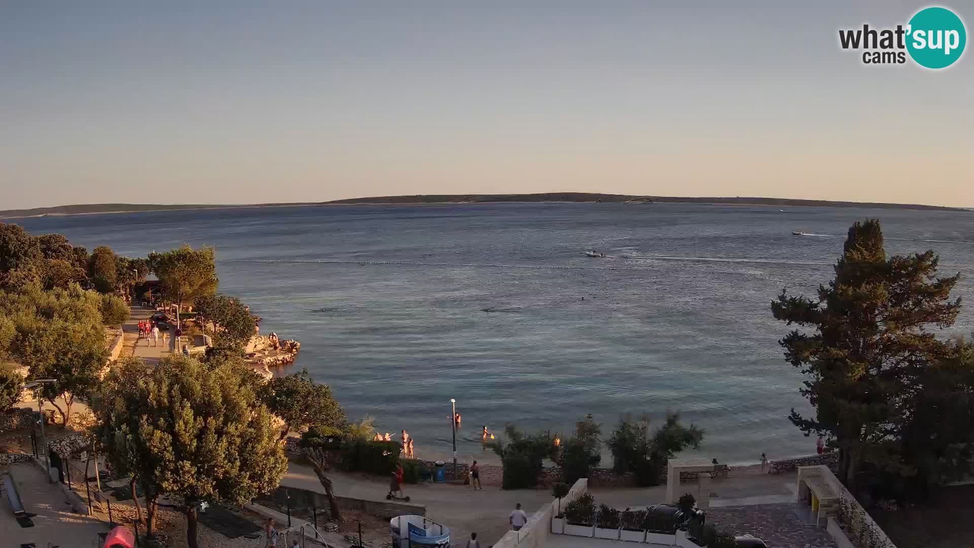 Spletna kamera Plaža Male Mandre – Pogled v živo z otoka Pag