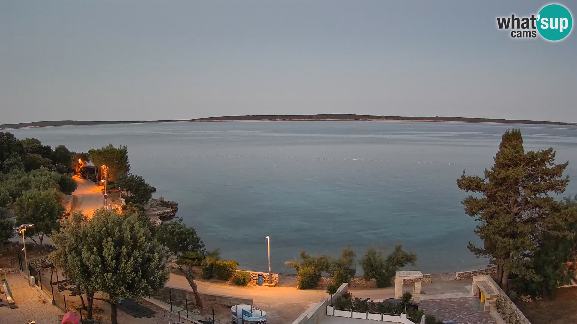 Spletna kamera Plaža Male Mandre – Pogled v živo z otoka Pag