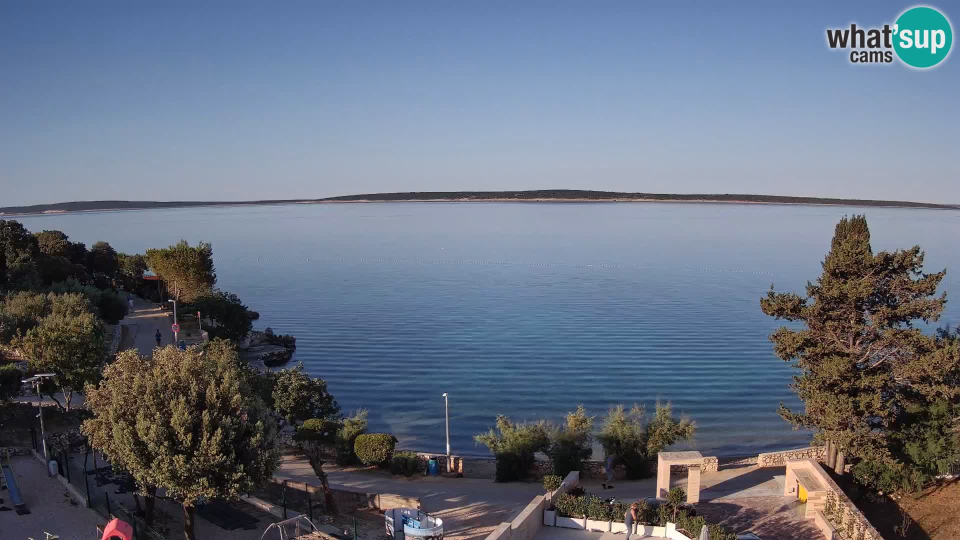 Spletna kamera Plaža Male Mandre – Pogled v živo z otoka Pag