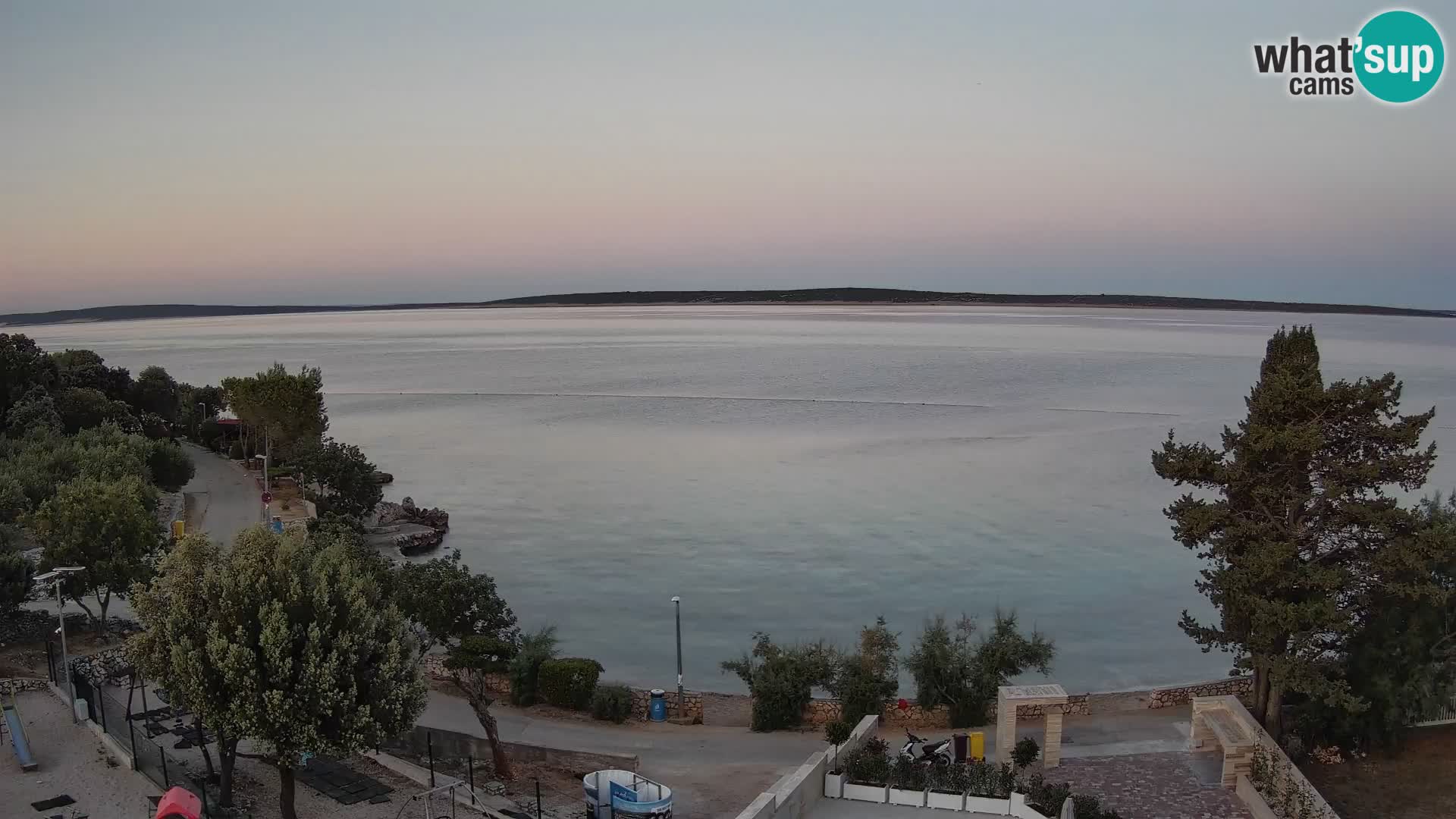Web kamera Plaža Male Mandre – Pogled uživo s otoka Paga