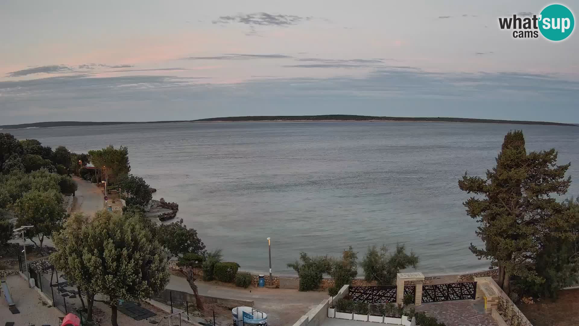 Web kamera Plaža Male Mandre – Pogled uživo s otoka Paga
