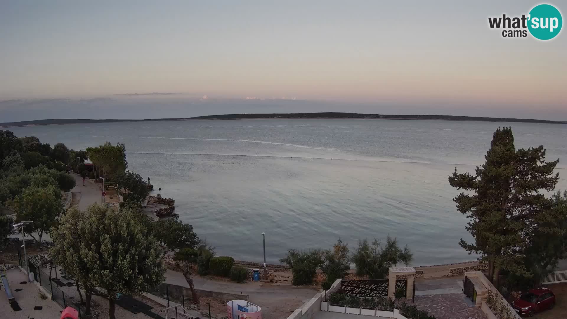 Spletna kamera Plaža Male Mandre – Pogled v živo z otoka Pag