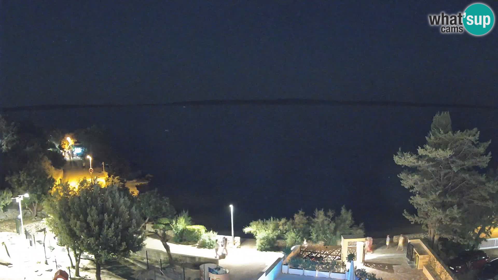 Spletna kamera Plaža Male Mandre – Pogled v živo z otoka Pag