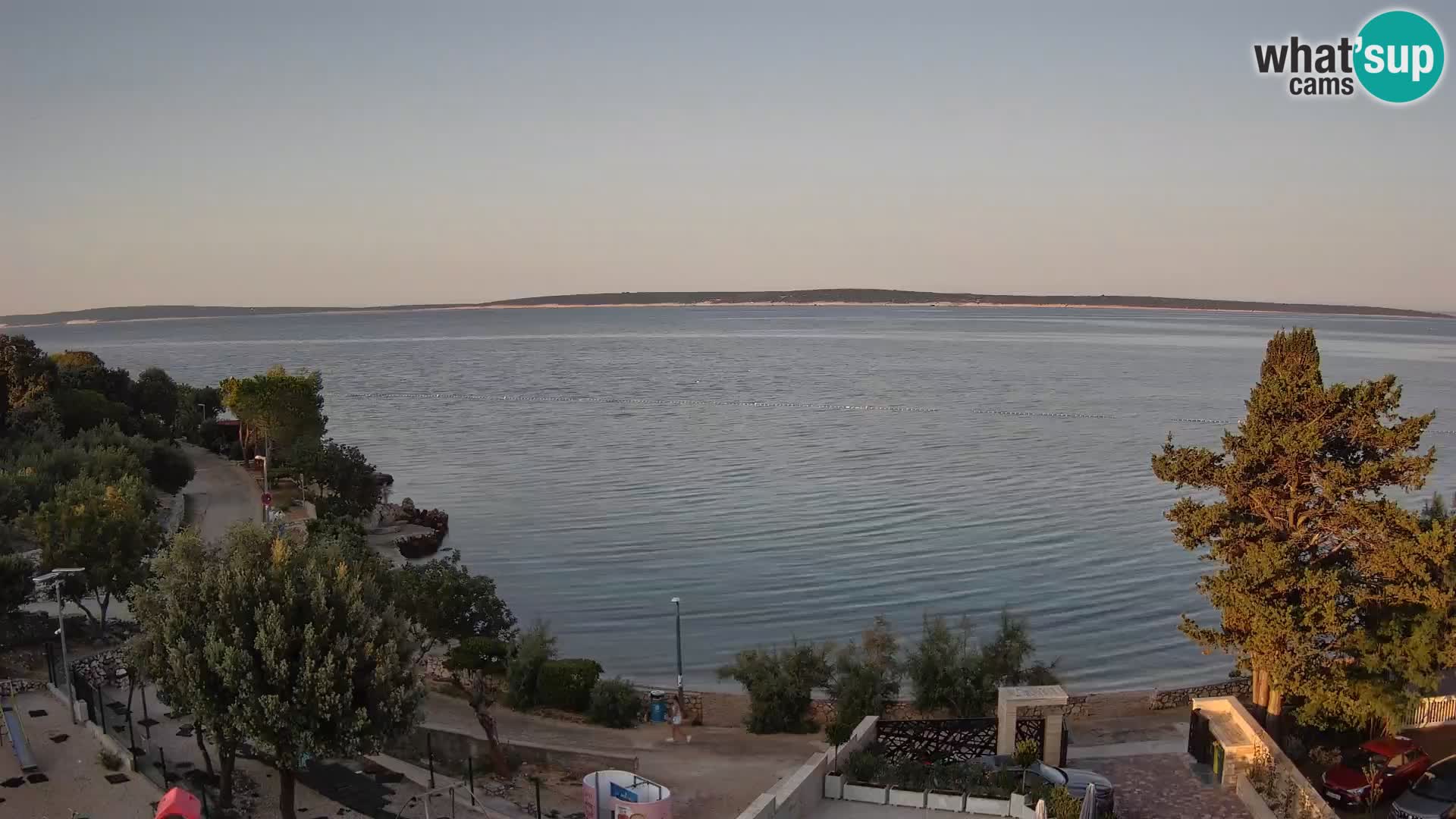 Spletna kamera Plaža Male Mandre – Pogled v živo z otoka Pag