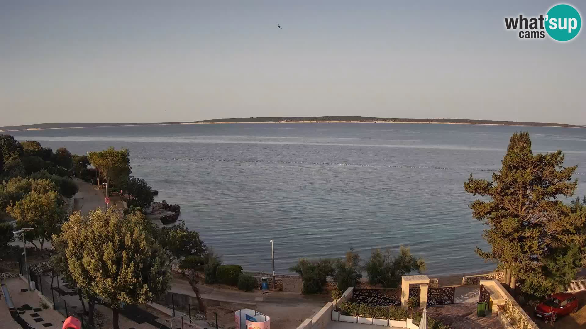 Spletna kamera Plaža Male Mandre – Pogled v živo z otoka Pag