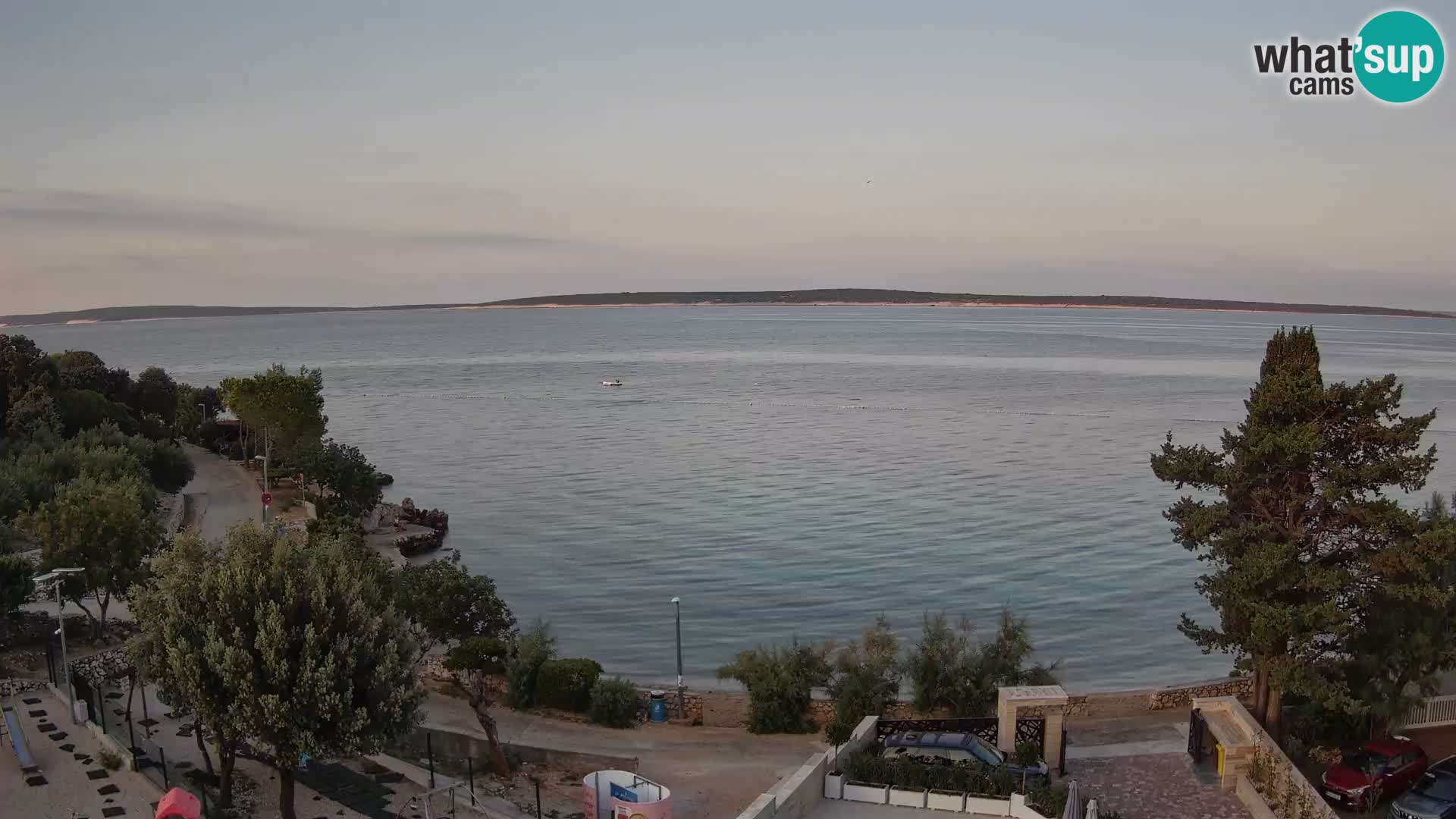 Spletna kamera Plaža Male Mandre – Pogled v živo z otoka Pag