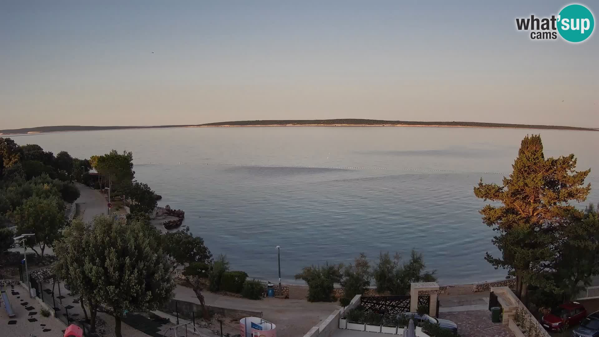 Spletna kamera Plaža Male Mandre – Pogled v živo z otoka Pag
