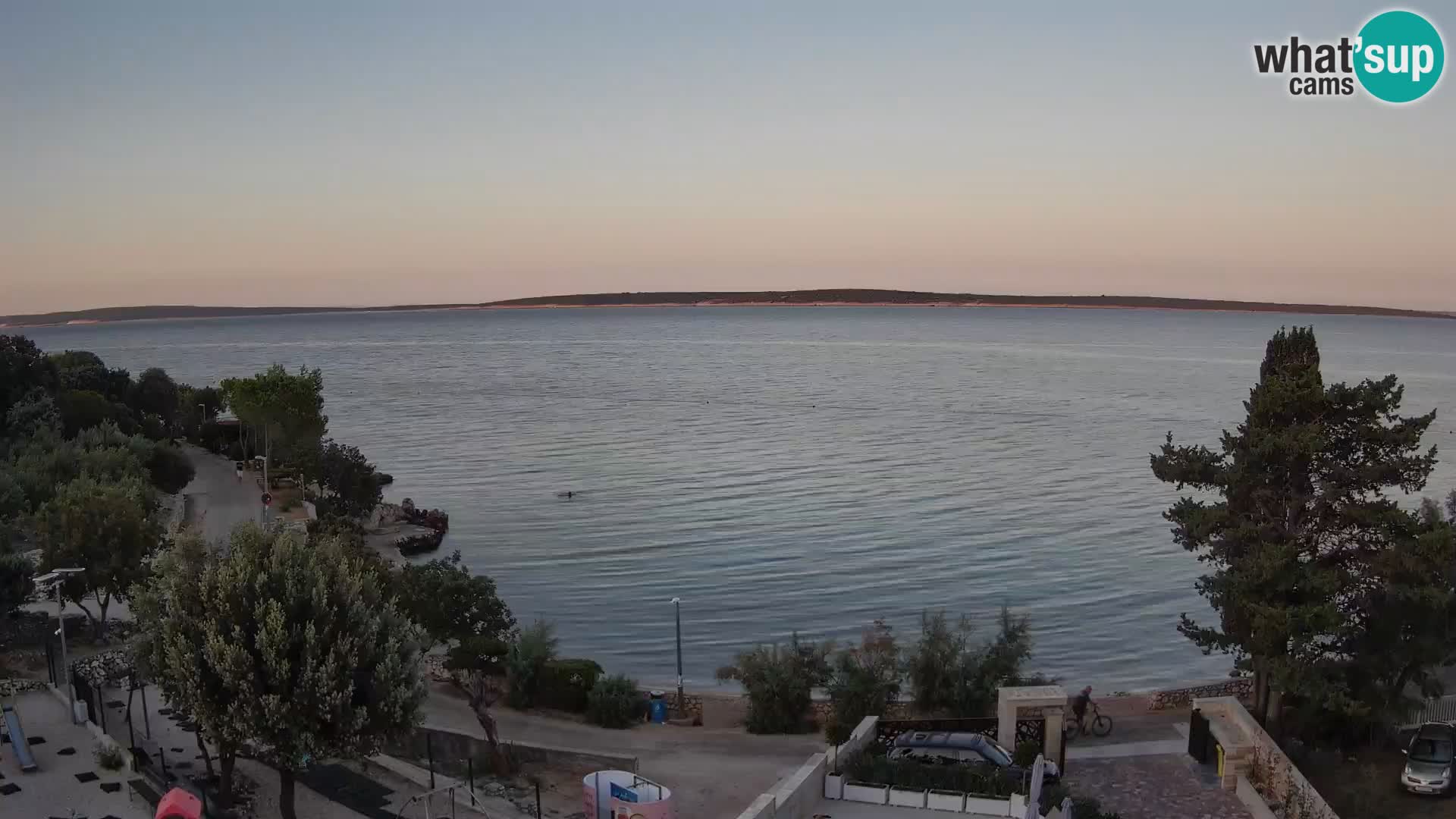 Spletna kamera Plaža Male Mandre – Pogled v živo z otoka Pag