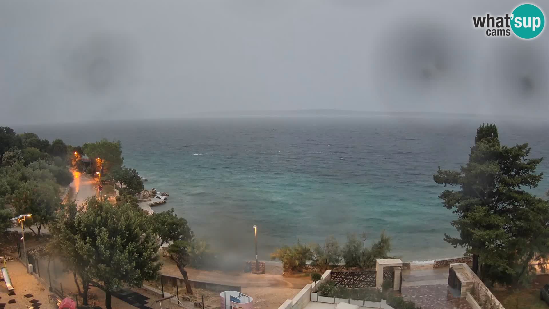 Spletna kamera Plaža Male Mandre – Pogled v živo z otoka Pag