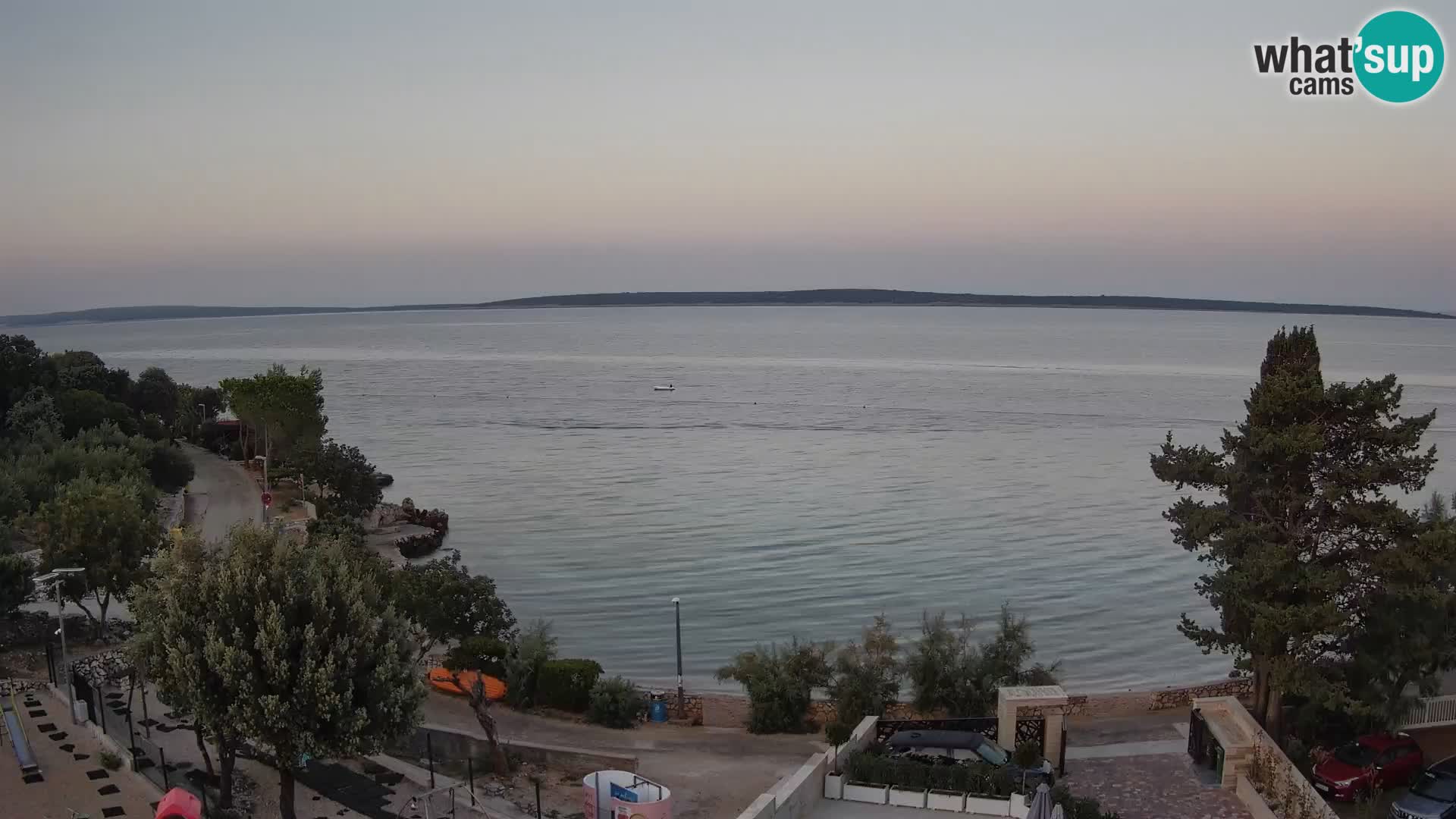 Spletna kamera Plaža Male Mandre – Pogled v živo z otoka Pag