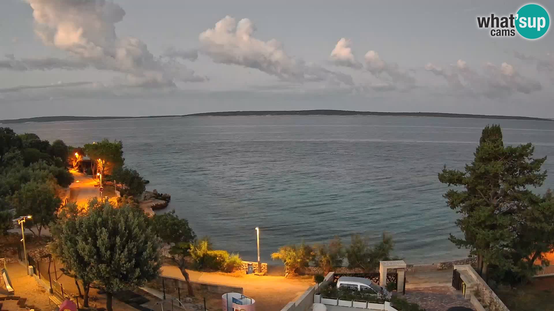 Spletna kamera Plaža Male Mandre – Pogled v živo z otoka Pag