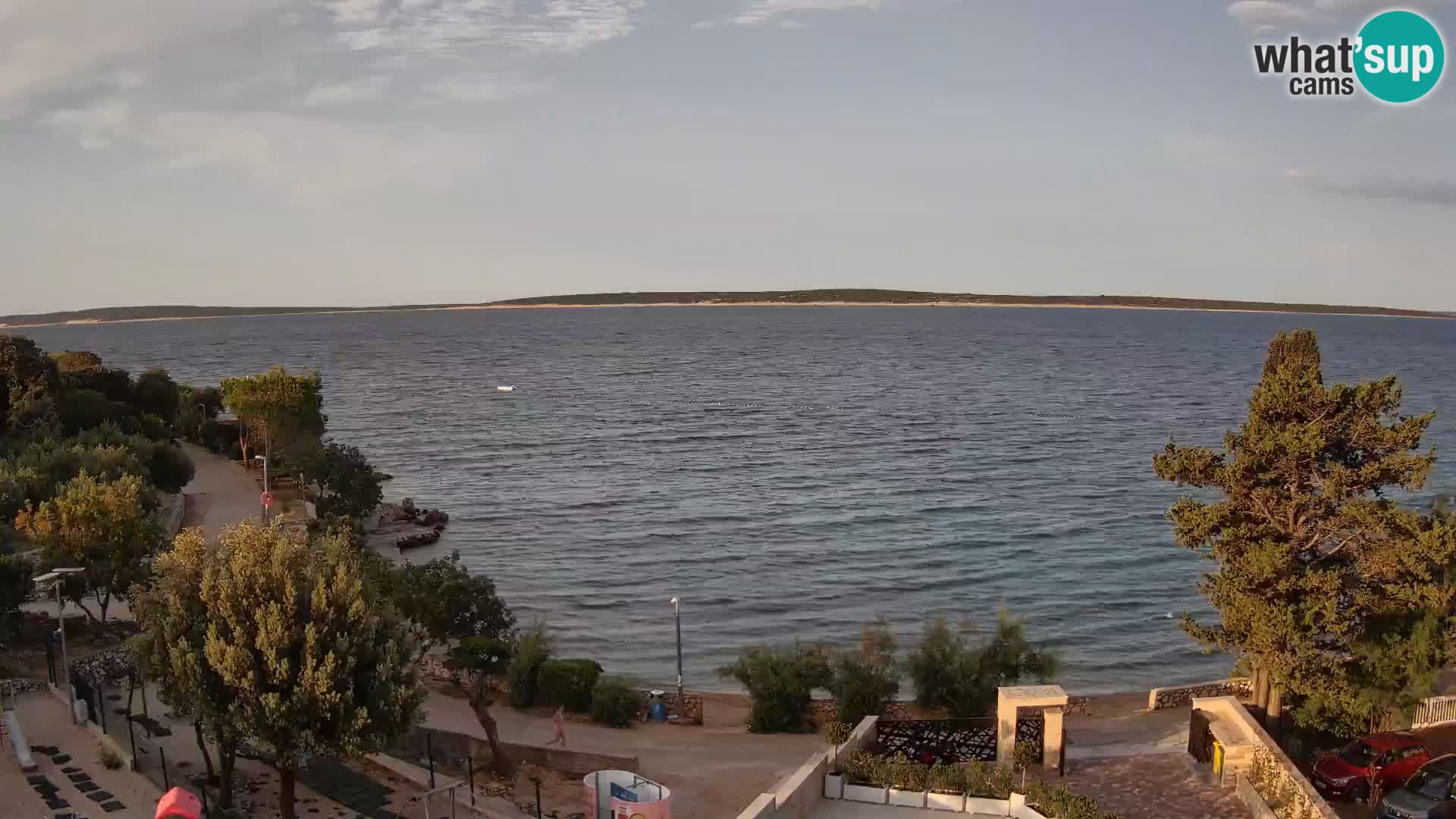 Spletna kamera Plaža Male Mandre – Pogled v živo z otoka Pag