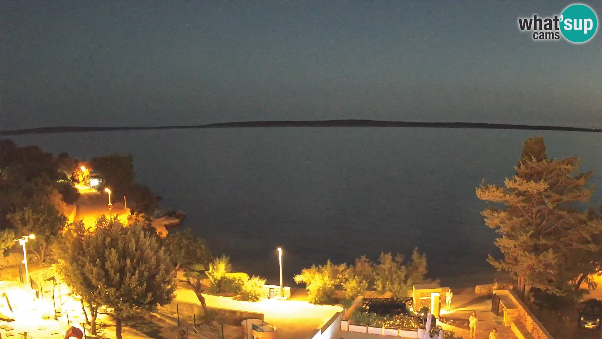 Spletna kamera Plaža Male Mandre – Pogled v živo z otoka Pag