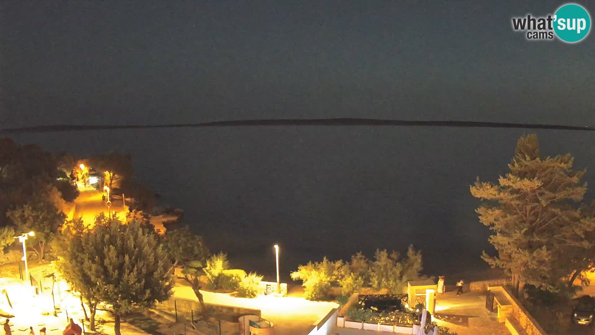 Spletna kamera Plaža Male Mandre – Pogled v živo z otoka Pag