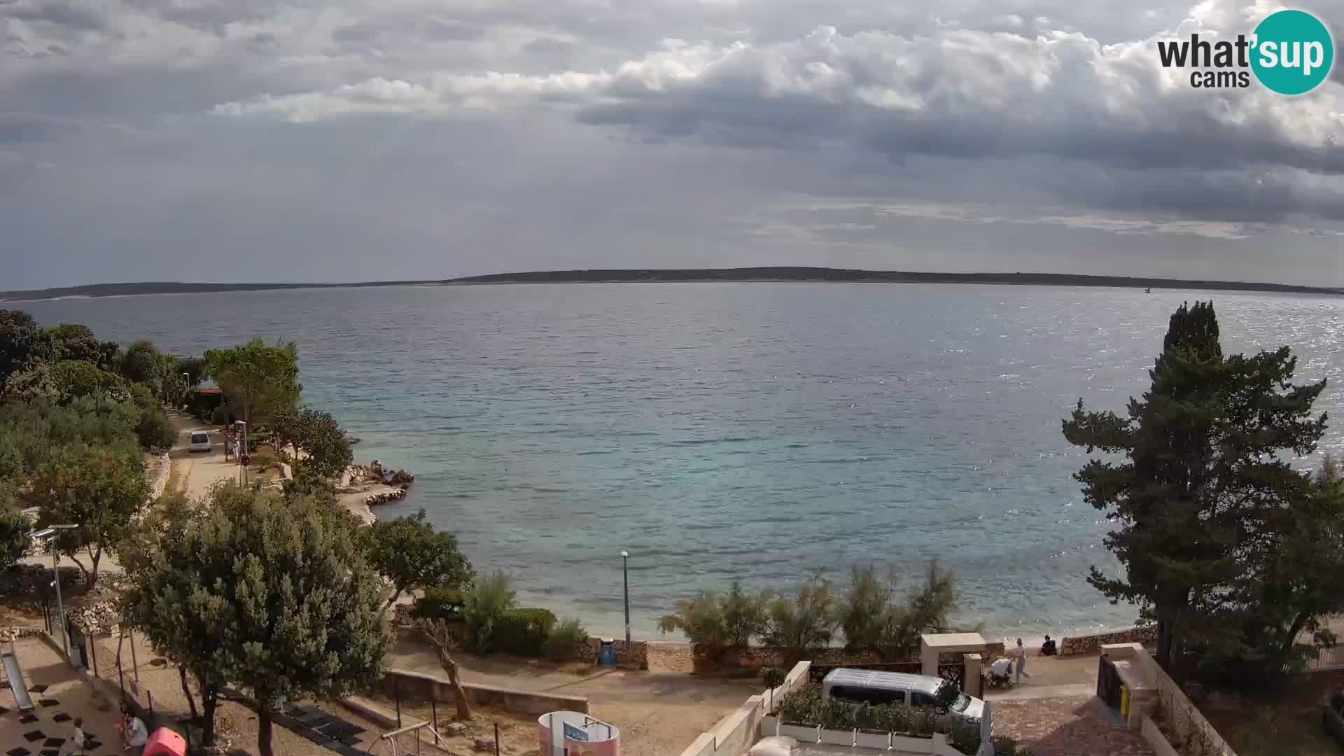 Spletna kamera Plaža Male Mandre – Pogled v živo z otoka Pag