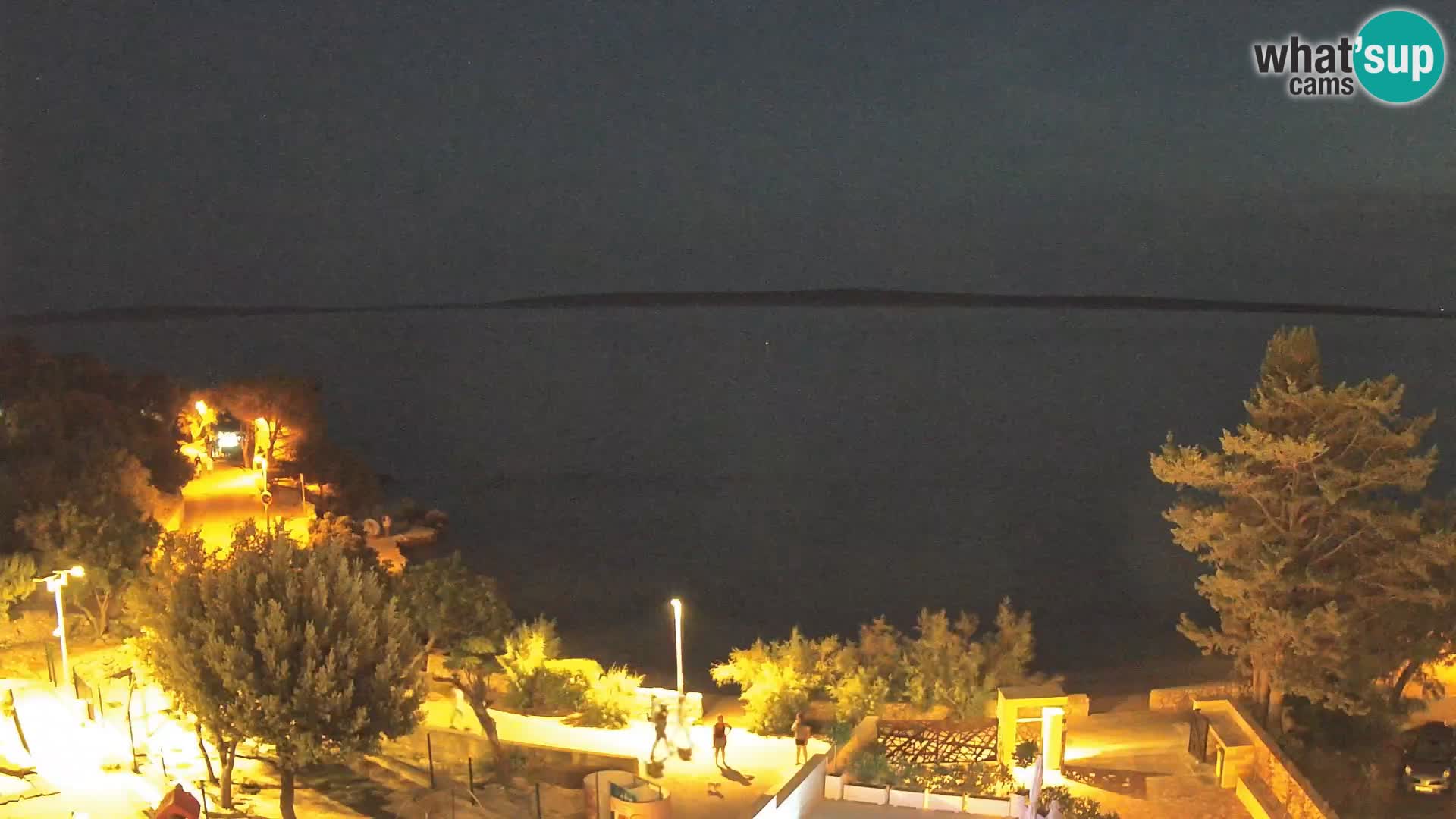 Spletna kamera Plaža Male Mandre – Pogled v živo z otoka Pag