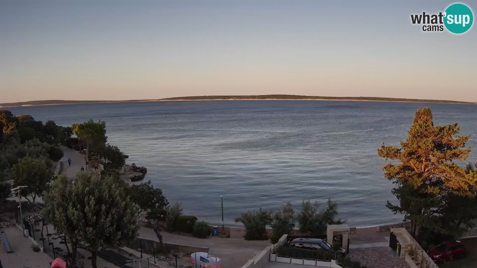 Spletna kamera Plaža Male Mandre – Pogled v živo z otoka Pag