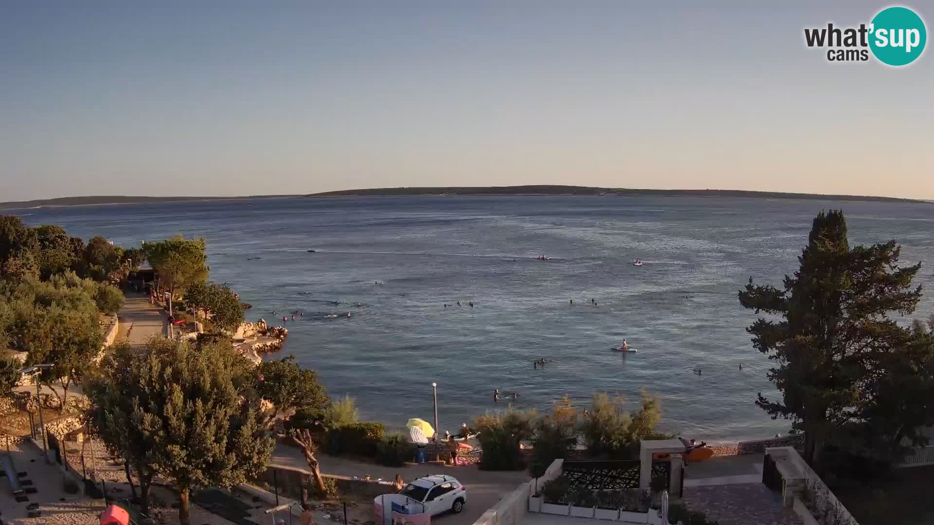 Spletna kamera Plaža Male Mandre – Pogled v živo z otoka Pag