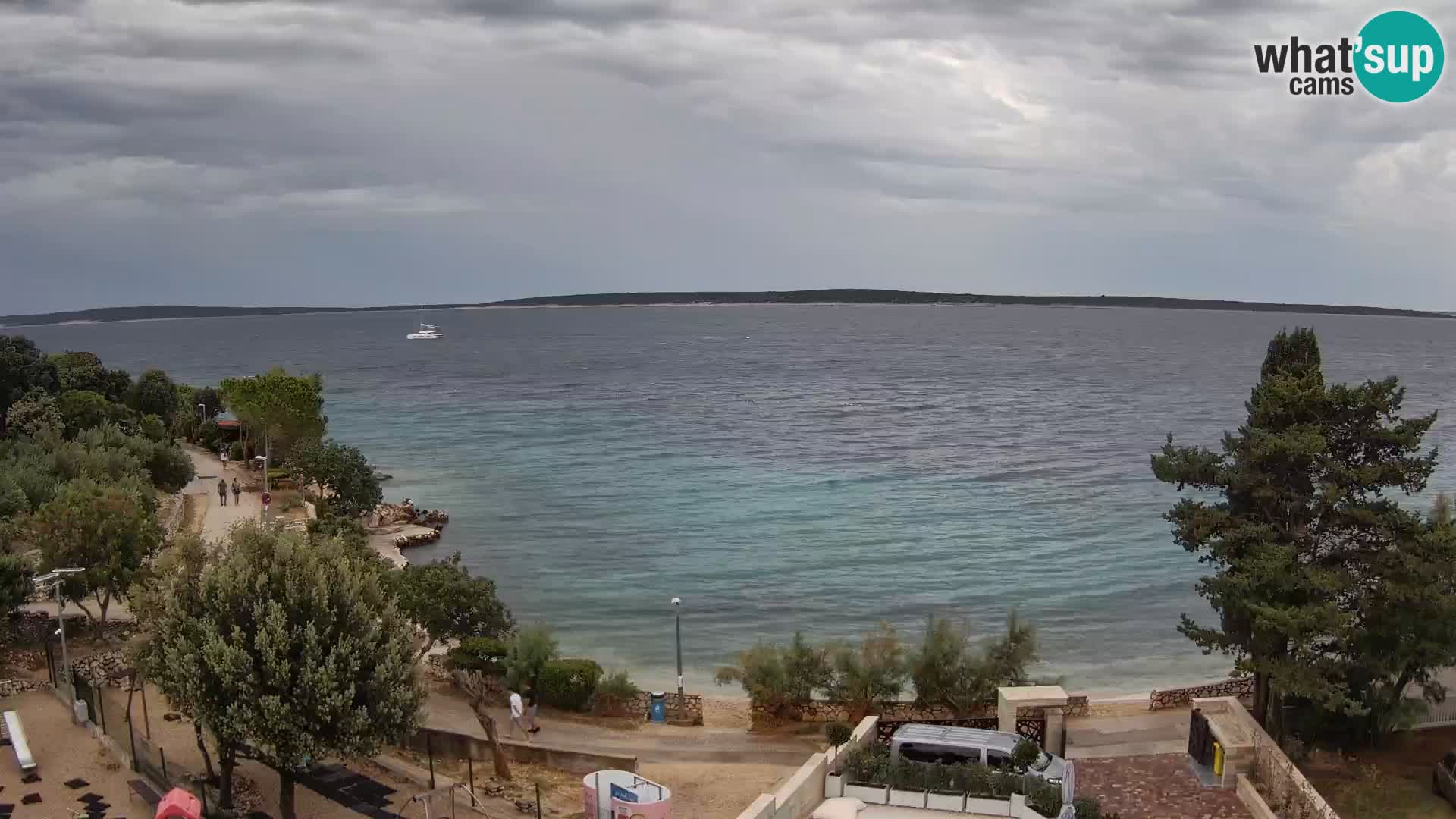 Spletna kamera Plaža Male Mandre – Pogled v živo z otoka Pag